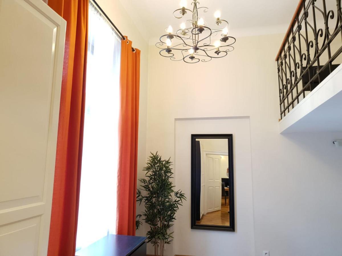 Golden Apartments With Lift - Old Town Cracovia Exterior foto