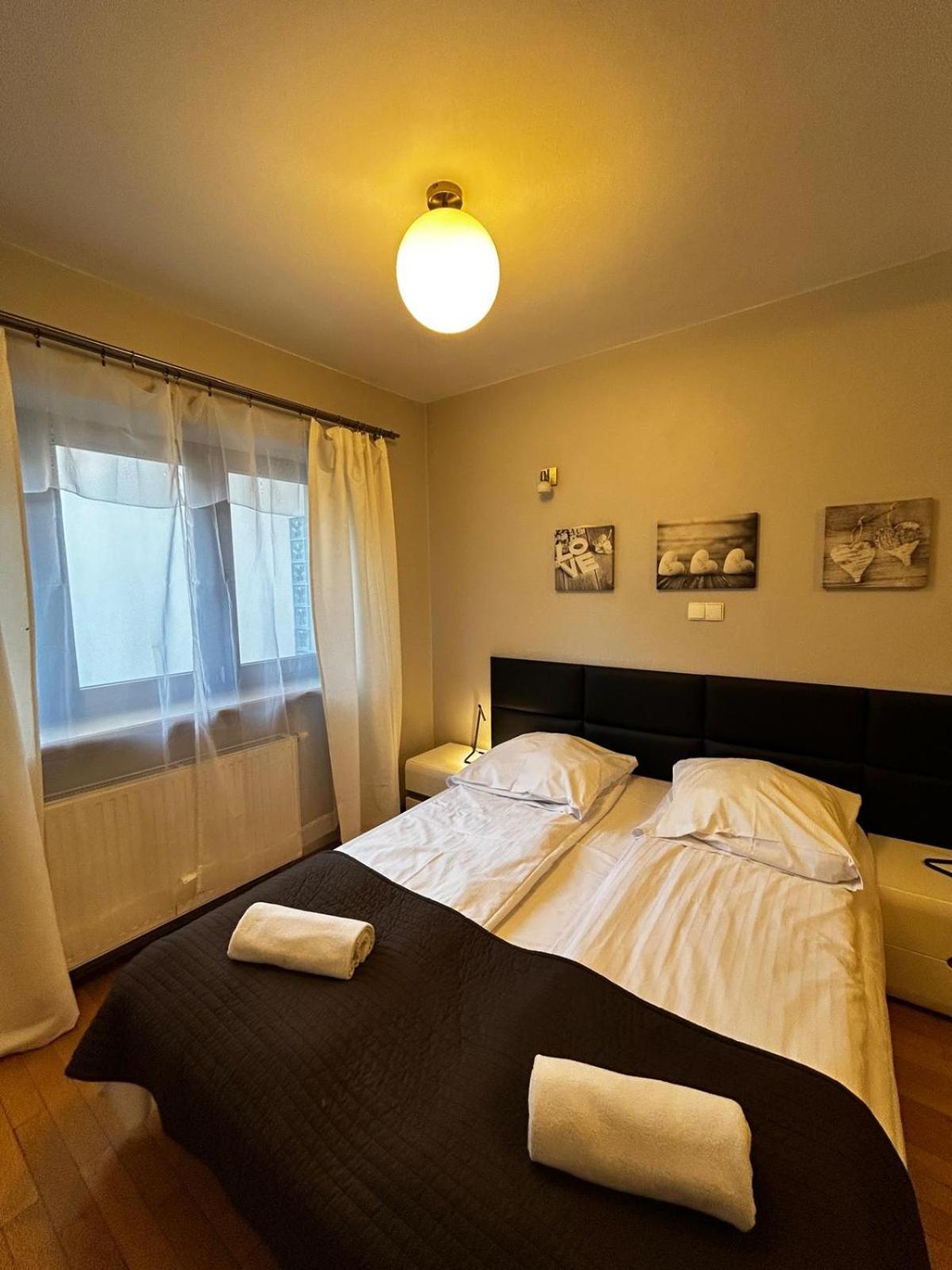 Golden Apartments With Lift - Old Town Cracovia Exterior foto