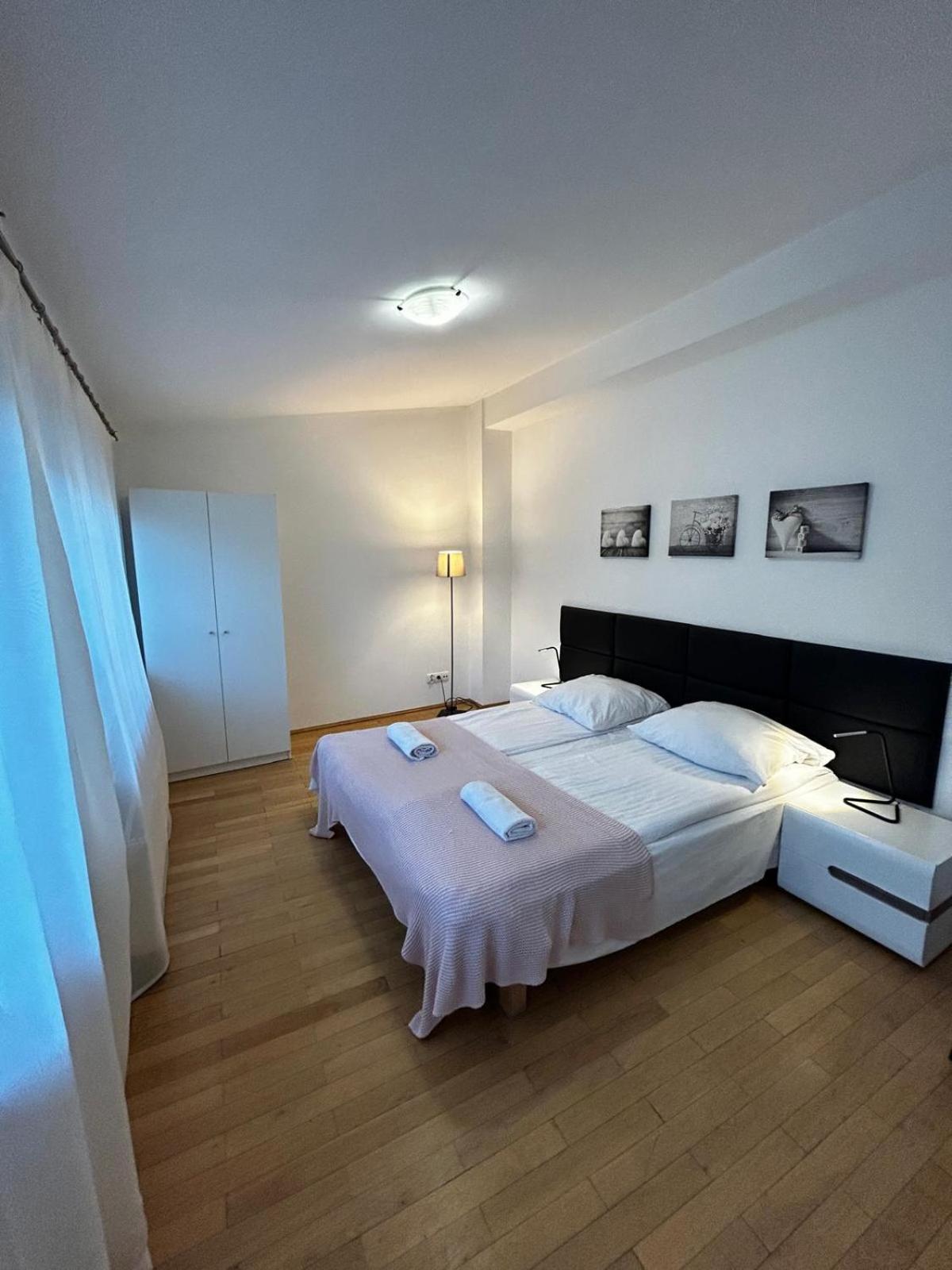 Golden Apartments With Lift - Old Town Cracovia Exterior foto