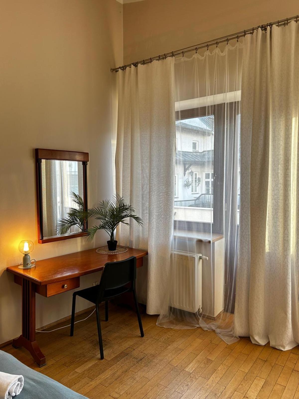 Golden Apartments With Lift - Old Town Cracovia Exterior foto
